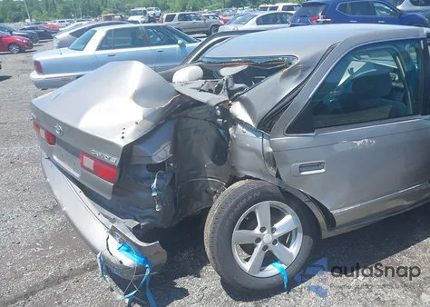 1998 Toyota Camry Ce/Le/Xle from USA, damaged, VIN 4T1BG22K6WU262987
